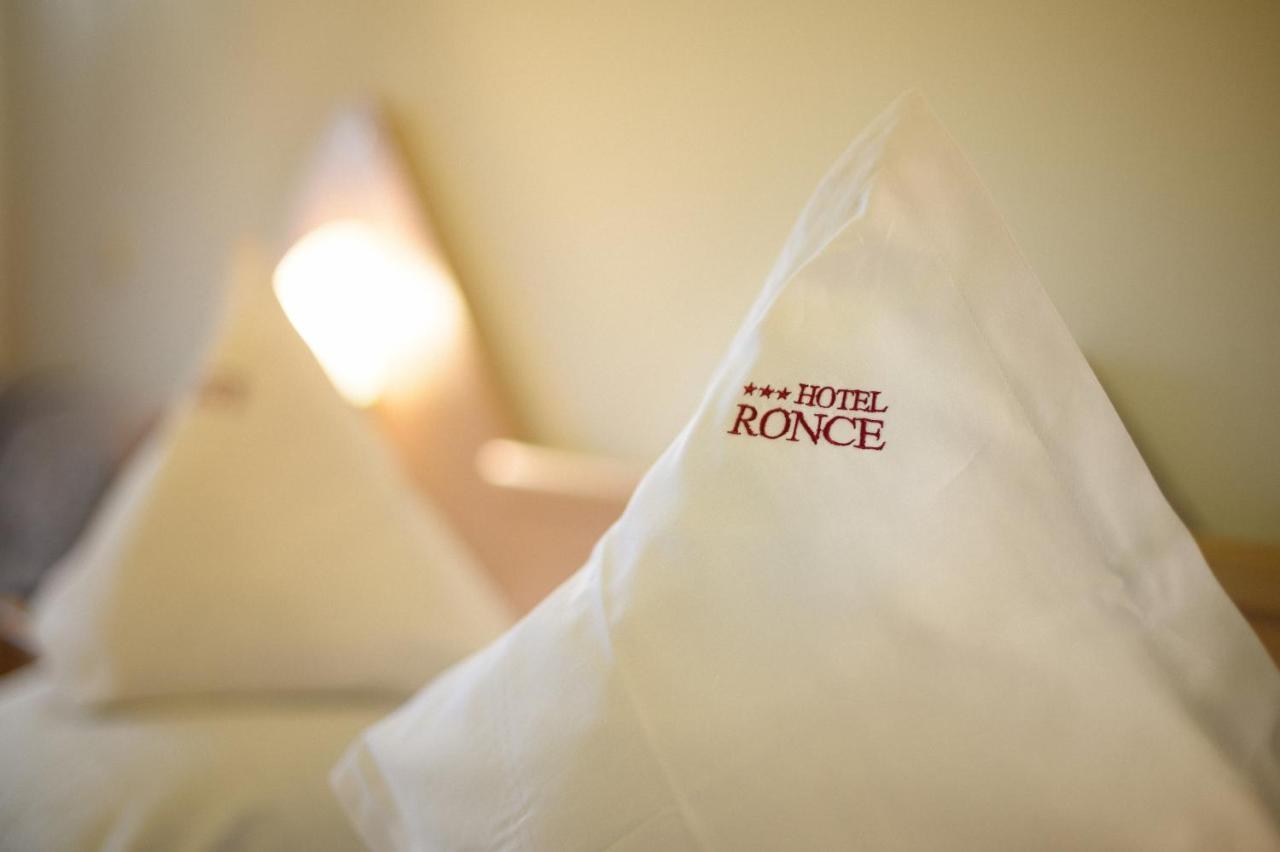 אורטיסיי Hotel Ronce מראה חיצוני תמונה