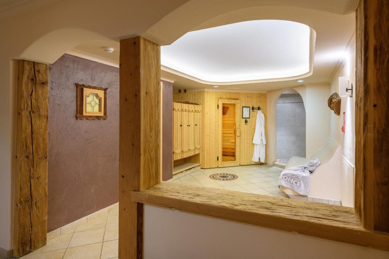 אורטיסיי Hotel Ronce מראה חיצוני תמונה