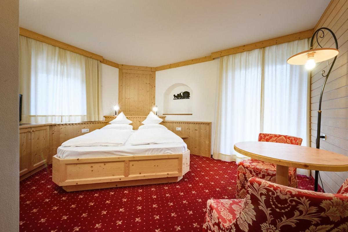 אורטיסיי Hotel Ronce מראה חיצוני תמונה