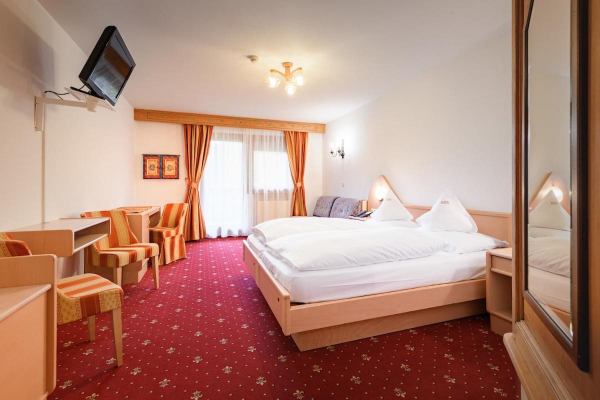 אורטיסיי Hotel Ronce מראה חיצוני תמונה