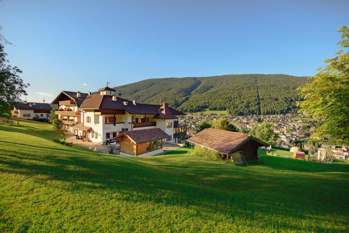 אורטיסיי Hotel Ronce מראה חיצוני תמונה