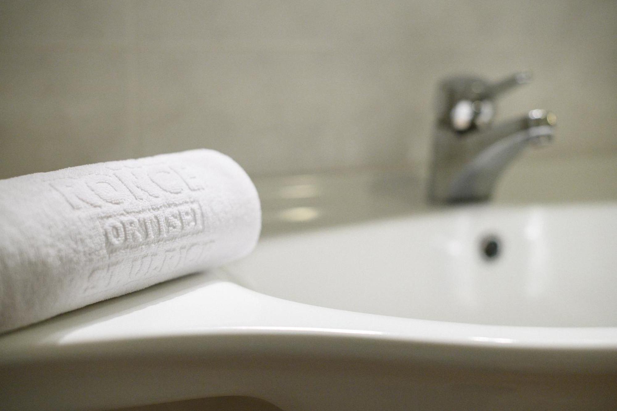 אורטיסיי Hotel Ronce מראה חיצוני תמונה