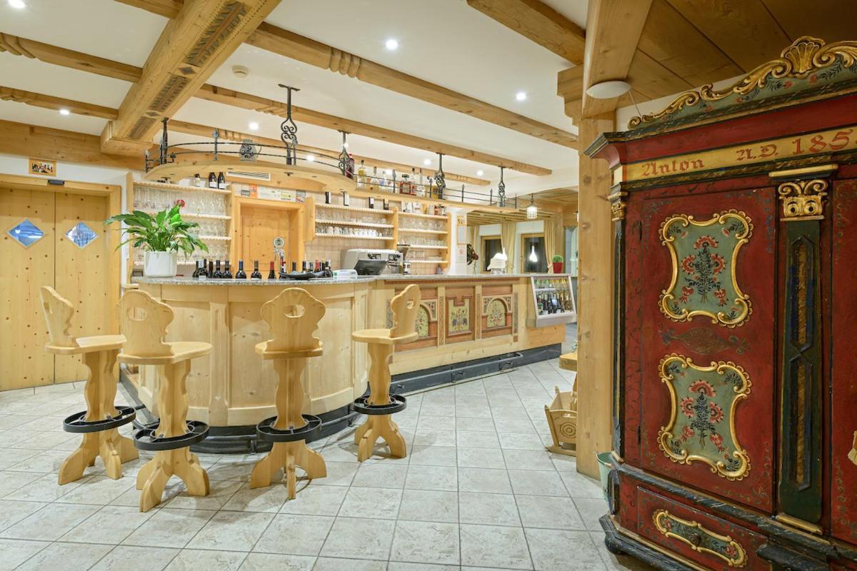 אורטיסיי Hotel Ronce מראה חיצוני תמונה
