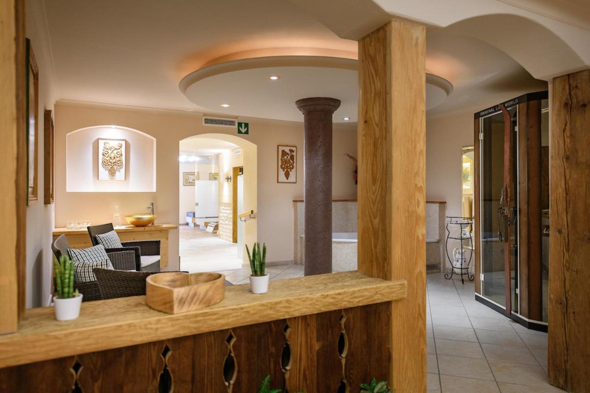 אורטיסיי Hotel Ronce מראה חיצוני תמונה