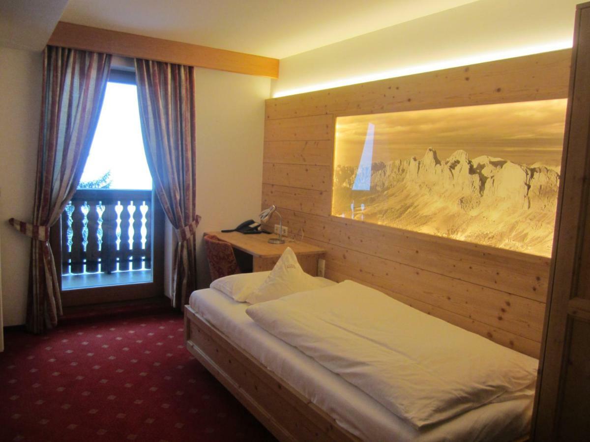אורטיסיי Hotel Ronce מראה חיצוני תמונה